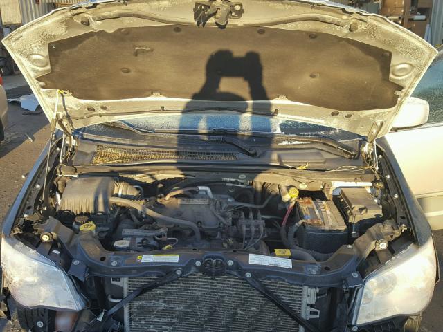 2A8HR54P48R769687 - 2008 CHRYSLER TOWN & COU SILVER photo 7