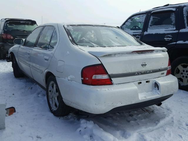 1N4DL01D0YC243382 - 2000 NISSAN ALTIMA XE WHITE photo 3