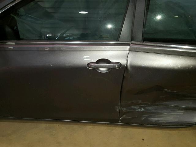 4T1BF1FK2HU390167 - 2017 TOYOTA CAMRY LE GRAY photo 10