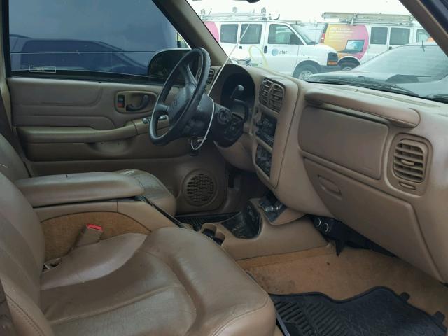 1GNDT13W1X2132785 - 1999 CHEVROLET BLAZER TAN photo 5