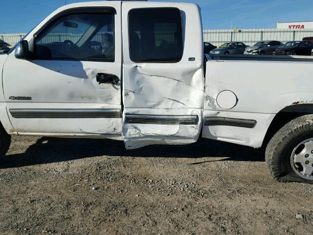 1GCEK19T3YE152677 - 2000 CHEVROLET SILVERADO WHITE photo 10