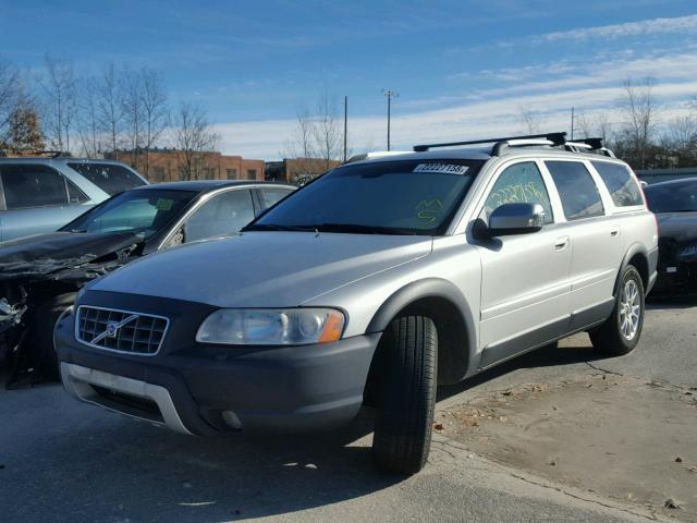 YV4SZ592671275924 - 2007 VOLVO XC70 SILVER photo 2