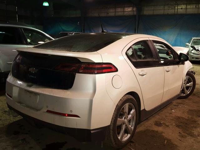 1G1RD6E43CU103591 - 2012 CHEVROLET VOLT WHITE photo 4