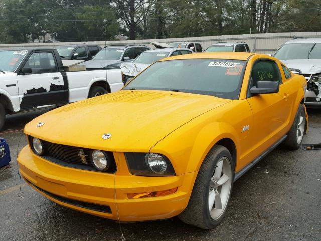 1ZVFT80N375316806 - 2007 FORD MUSTANG ORANGE photo 2