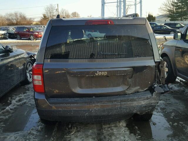 1C4NJPBB0ED785808 - 2014 JEEP PATRIOT SP GRAY photo 9