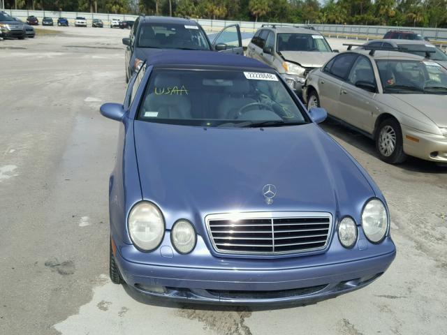 WDBLK65GXXT018996 - 1999 MERCEDES-BENZ CLK 320 BLUE photo 9