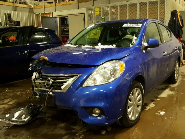 3N1CN7AP3DL834312 - 2013 NISSAN VERSA S BLUE photo 2