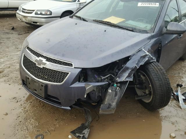 1G1PC5SB5D7164514 - 2013 CHEVROLET CRUZE LT GRAY photo 9