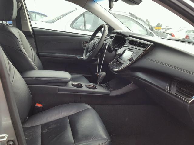 4T1BK1EB2HU249404 - 2017 TOYOTA AVALON XLE SILVER photo 5