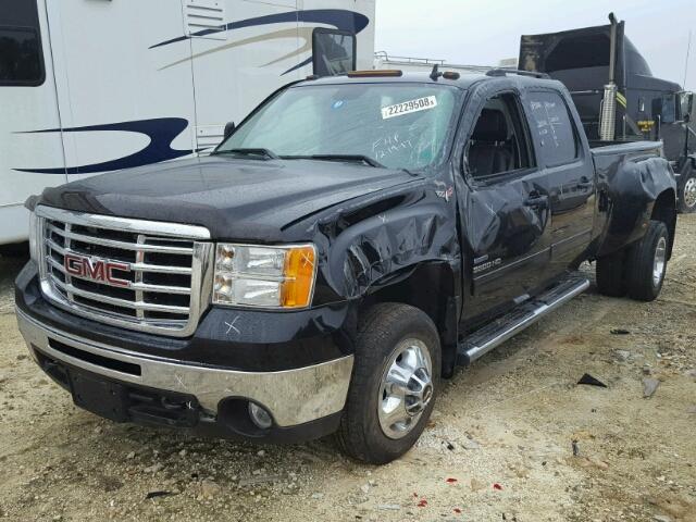 1GT7K4B69AF108889 - 2010 GMC SIERRA K35 BLACK photo 2