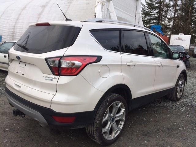 1FMCU9J93HUC91385 - 2017 FORD ESCAPE TIT WHITE photo 4