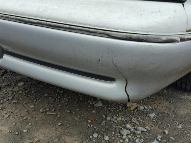 2C3HD46F7RH352161 - 1994 CHRYSLER NEW YORKER 白色 照片 9