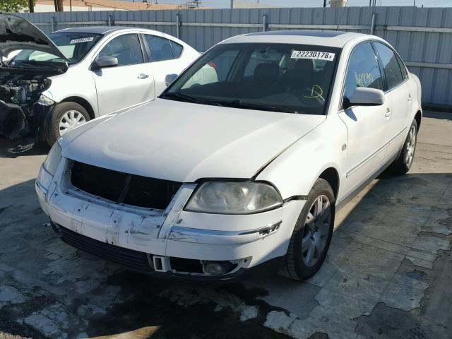 WVWRH63B43P117723 - 2003 VOLKSWAGEN PASSAT GLX WHITE photo 2