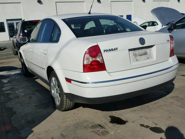 WVWRH63B43P117723 - 2003 VOLKSWAGEN PASSAT GLX WHITE photo 3