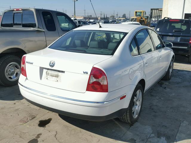 WVWRH63B43P117723 - 2003 VOLKSWAGEN PASSAT GLX WHITE photo 4