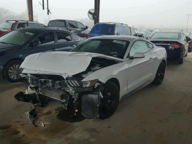 1FA6P8AM6G5257947 - 2016 FORD MUSTANG WHITE photo 2