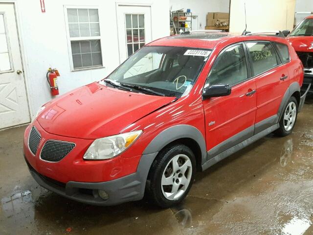 5Y2SL63845Z443727 - 2005 PONTIAC VIBE RED photo 2