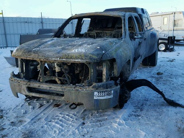 1GC4K0CG2BF218686 - 2011 CHEVROLET SILVERADO BURN photo 2