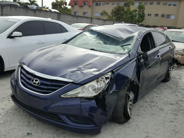 5NPEB4AC0BH250814 - 2011 HYUNDAI SONATA GLS BLUE photo 2