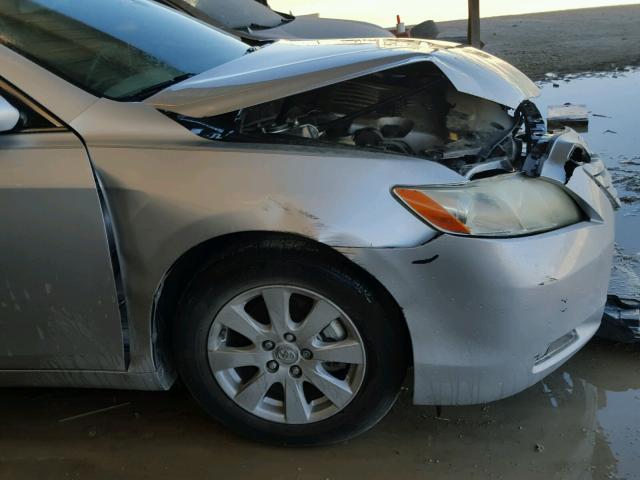 4T1BK46K48U070975 - 2008 TOYOTA CAMRY LE SILVER photo 9