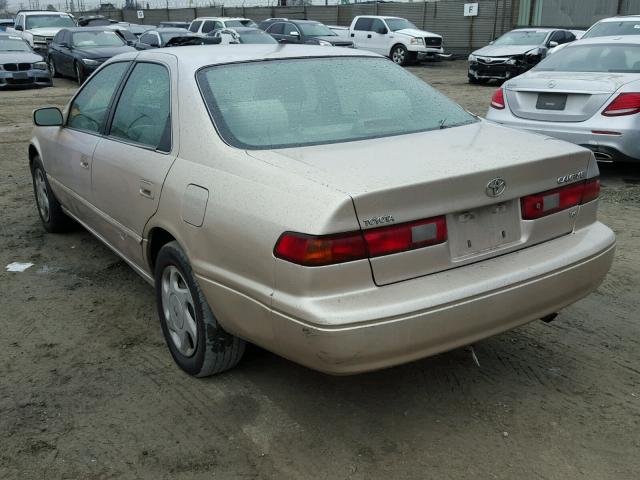 4T1BF22K9VU911358 - 1997 TOYOTA CAMRY CE GOLD photo 3