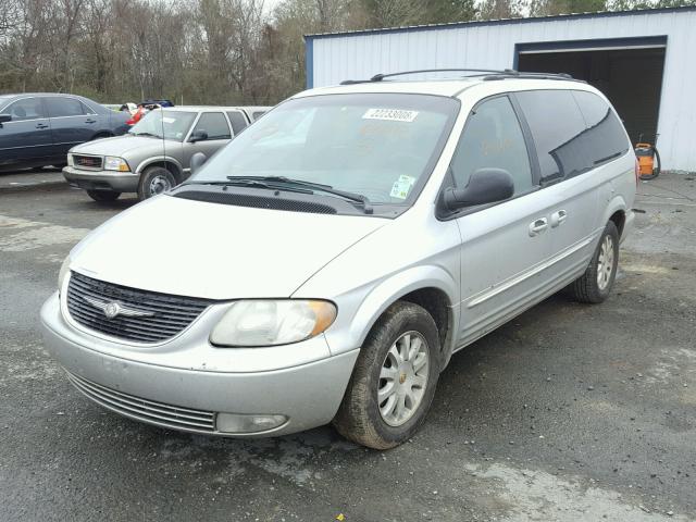 2C8GP54LX2R648772 - 2002 CHRYSLER TOWN & COU SILVER photo 2