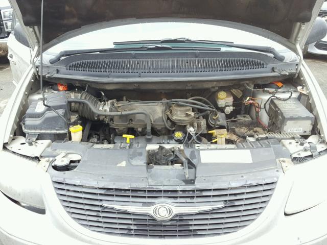 2C8GP54LX2R648772 - 2002 CHRYSLER TOWN & COU SILVER photo 7