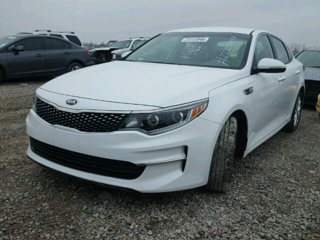 5XXGU4L31GG007869 - 2016 KIA OPTIMA EX WHITE photo 2