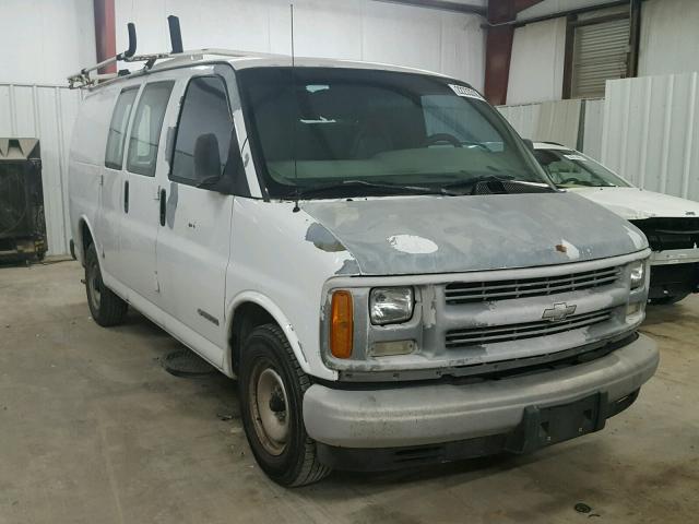 1GCFG25W111171219 - 2001 CHEVROLET EXPRESS G2 WHITE photo 1