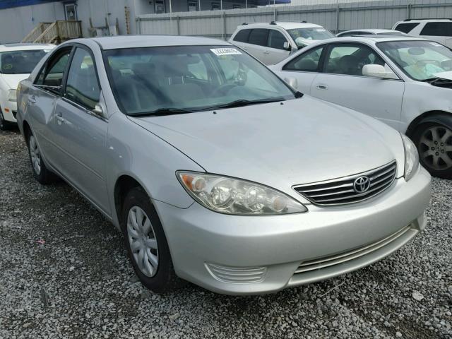 4T1BE32KX5U952087 - 2005 TOYOTA CAMRY LE GRAY photo 1
