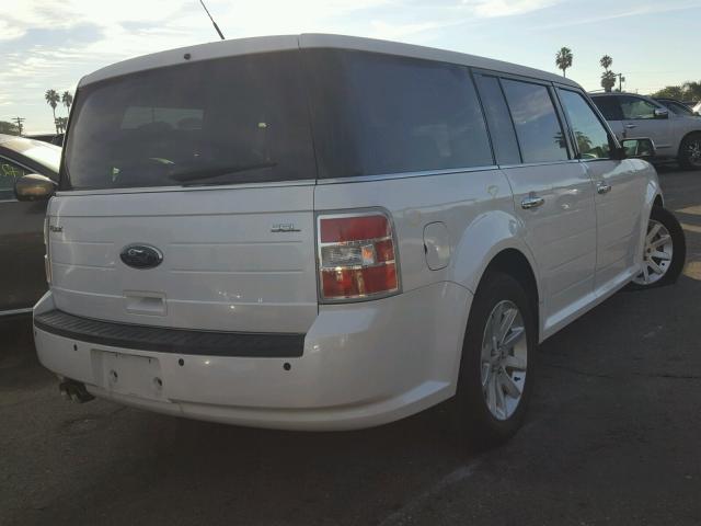 2FMGK5CC8ABA53827 - 2010 FORD FLEX SEL WHITE photo 4