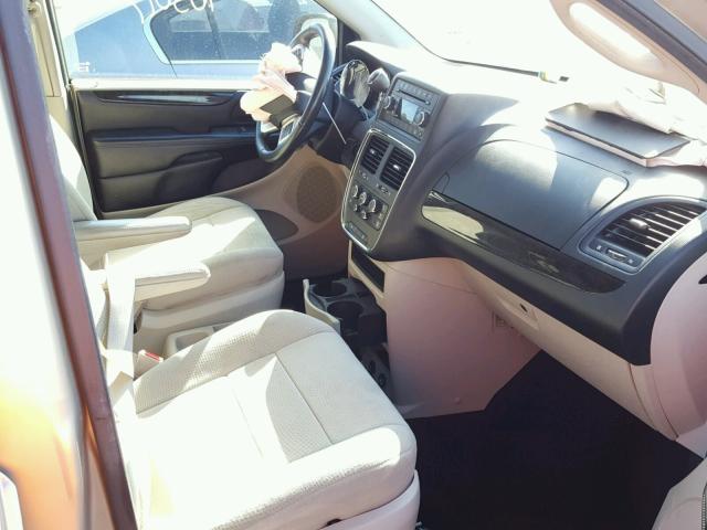 2C4RDGBG3DR562646 - 2013 DODGE GRAND CARA BEIGE photo 5