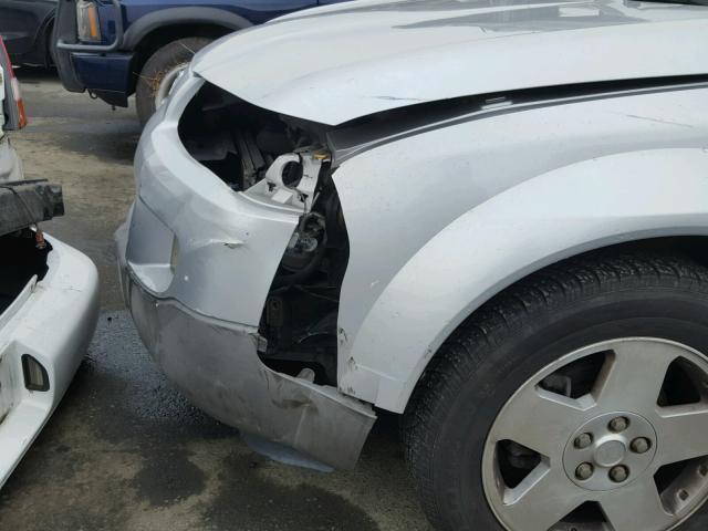 5GZCZ53494S843329 - 2004 SATURN VUE SILVER photo 9