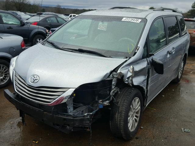 5TDYK3DC4ES522962 - 2014 TOYOTA SIENNA XLE SILVER photo 2