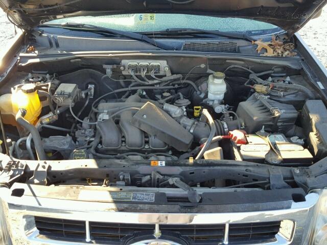 1FMCU93178KE13765 - 2008 FORD ESCAPE XLT GRAY photo 7