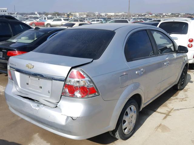 KL1TD56658B004496 - 2008 CHEVROLET AVEO BASE Srebrny zdjęcie 4