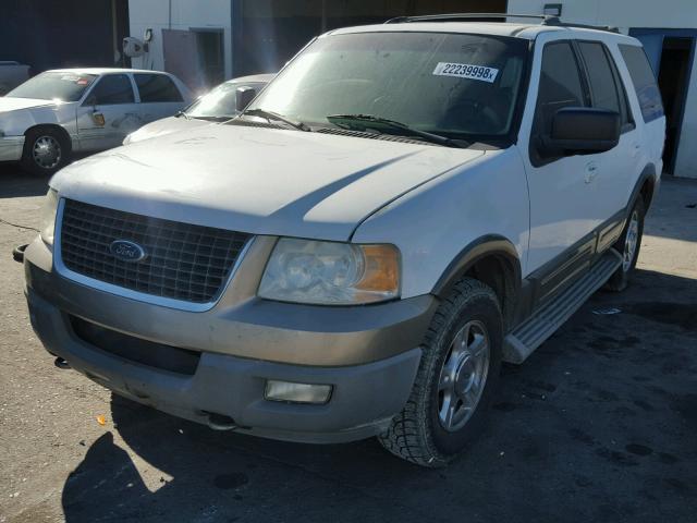 1FMFU18L04LB62388 - 2004 FORD EXPEDITION WHITE photo 2