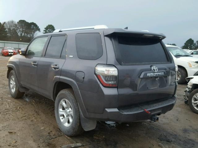 JTEZU5JR6F5102769 - 2015 TOYOTA 4RUNNER SR GRAY photo 3