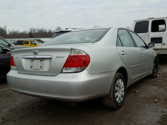 JTDBE32K853026622 - 2005 TOYOTA CAMRY LE SILVER photo 4