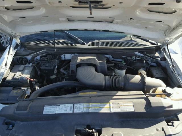 1FTPF18L9YNA29089 - 2000 FORD F150 WHITE photo 7