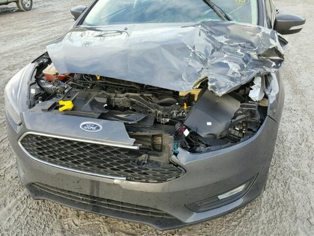 1FADP3H2XHL209525 - 2017 FORD FOCUS SEL GRAY photo 9