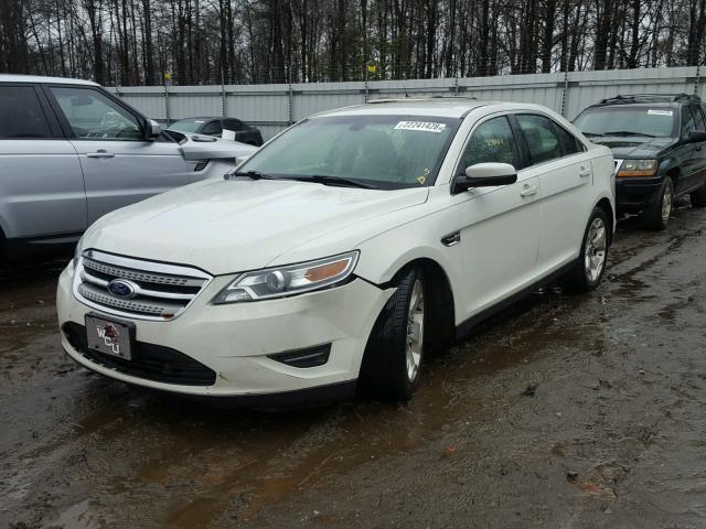 1FAHP2EW5BG173665 - 2011 FORD TAURUS SEL WHITE photo 2