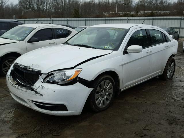 1C3CCBAB3DN691814 - 2013 CHRYSLER 200 LX WHITE photo 2