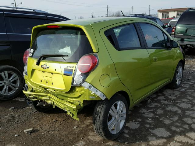 KL8CD6S92DC624797 - 2013 CHEVROLET SPARK 1LT GREEN photo 4