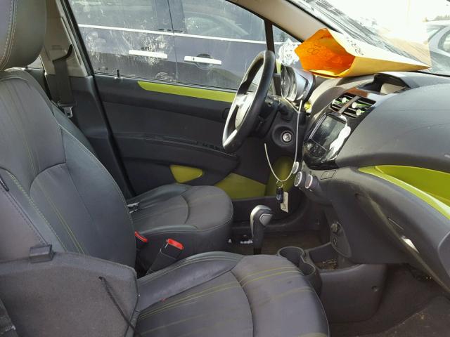 KL8CD6S92DC624797 - 2013 CHEVROLET SPARK 1LT GREEN photo 5