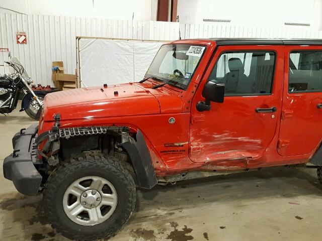 1C4BJWKG2GL293413 - 2016 JEEP WRANGLER U RED photo 9