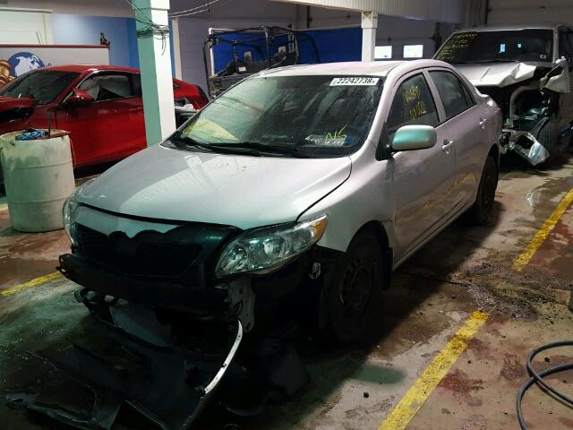 2T1BU4EE0AC483697 - 2010 TOYOTA COROLLA BA SILVER photo 2