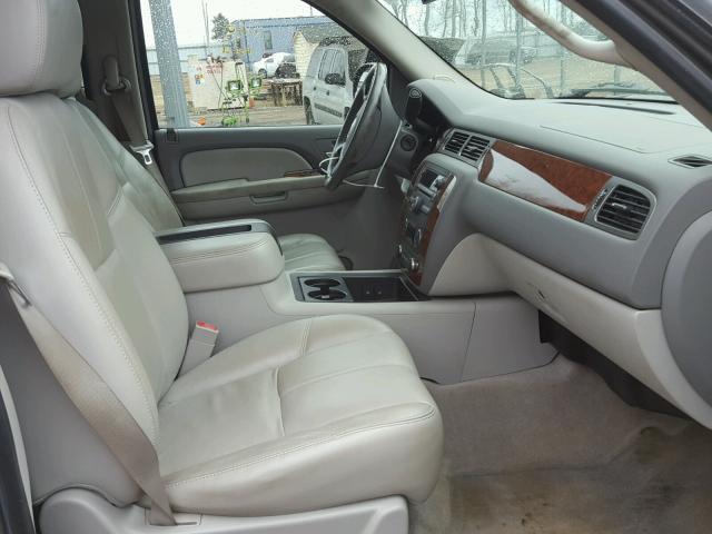 1GNEC13J67R120180 - 2007 CHEVROLET TAHOE C150 GRAY photo 5