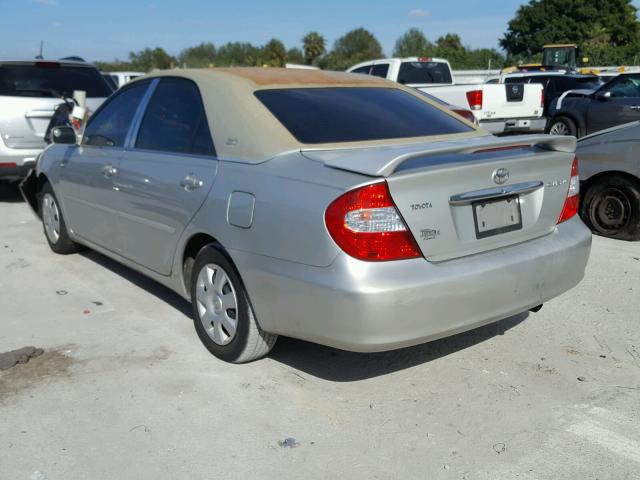 4T1BE32K52U096273 - 2002 TOYOTA CAMRY LE SILVER photo 3