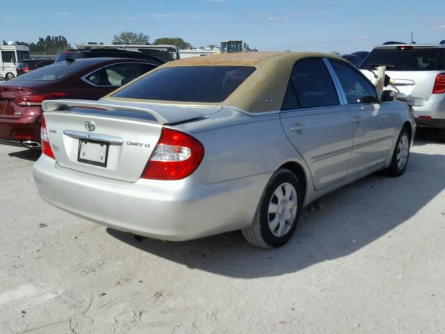 4T1BE32K52U096273 - 2002 TOYOTA CAMRY LE SILVER photo 4